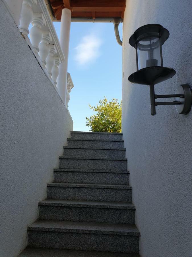 Schoene Grosse Ferienwohnung Im Mittelrheintal Nahe Loreley Bornich Экстерьер фото